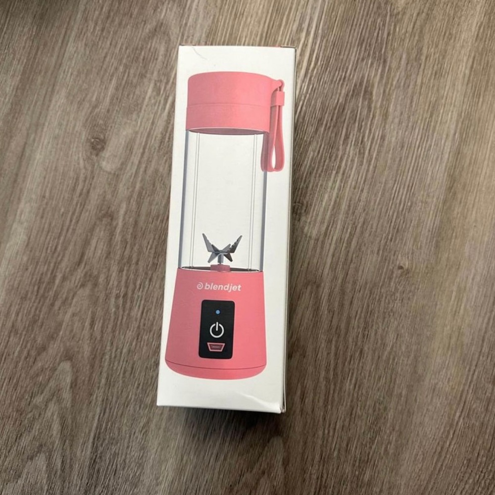 NIB Blendjet Blender